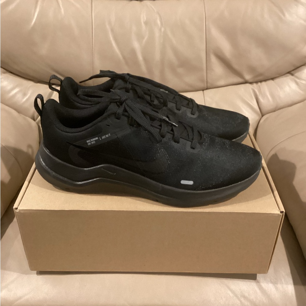 New Nike Men's Black Running Shoes